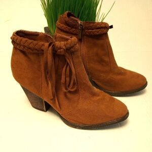  Dollhouse Faux suede ankle booties